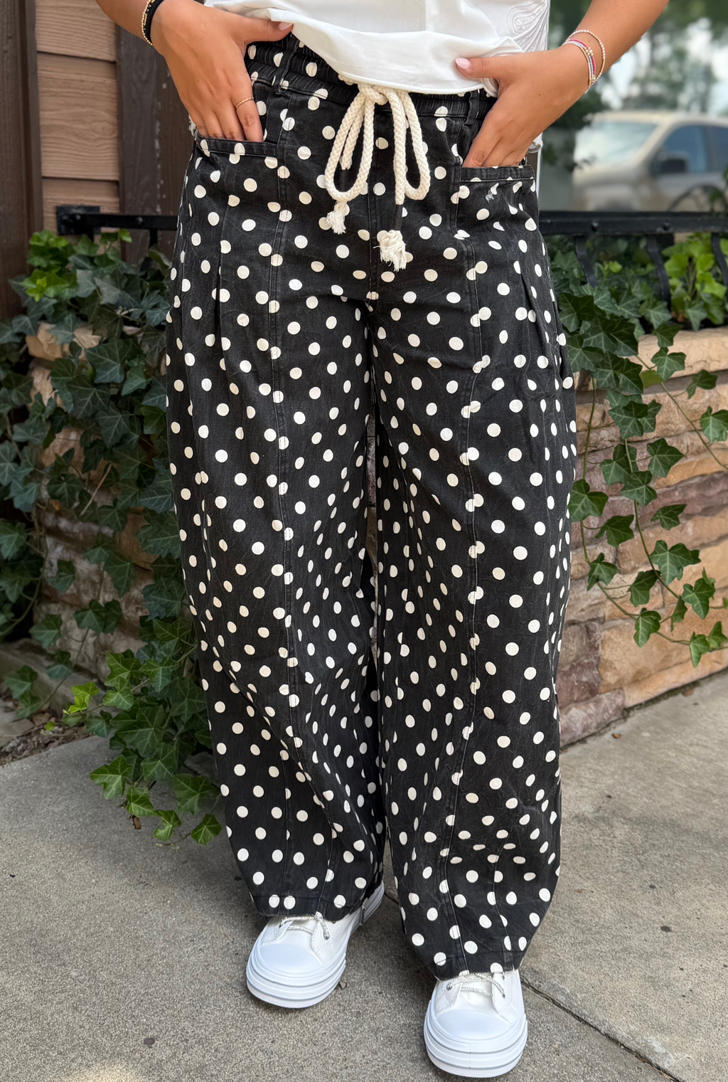 BLACK POLKA DOT BARREL PANTS