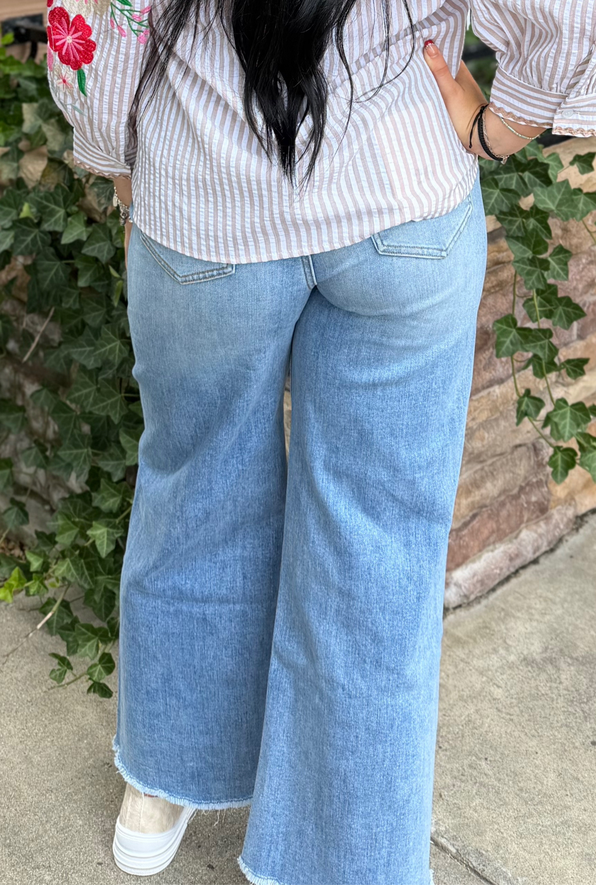 ELEANOR WIDE CROP JEANS