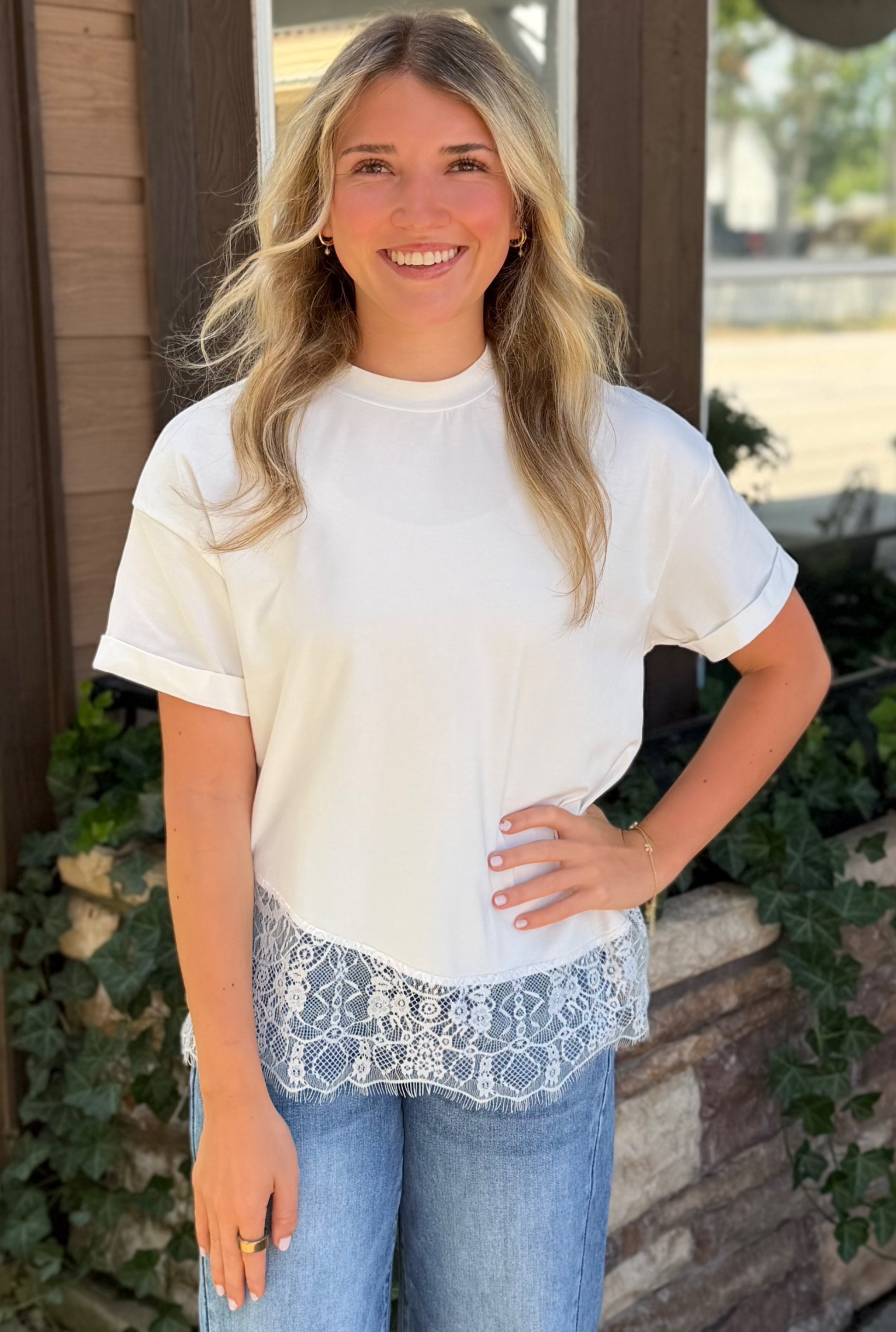 ASSYMETRIC LACE TOP
