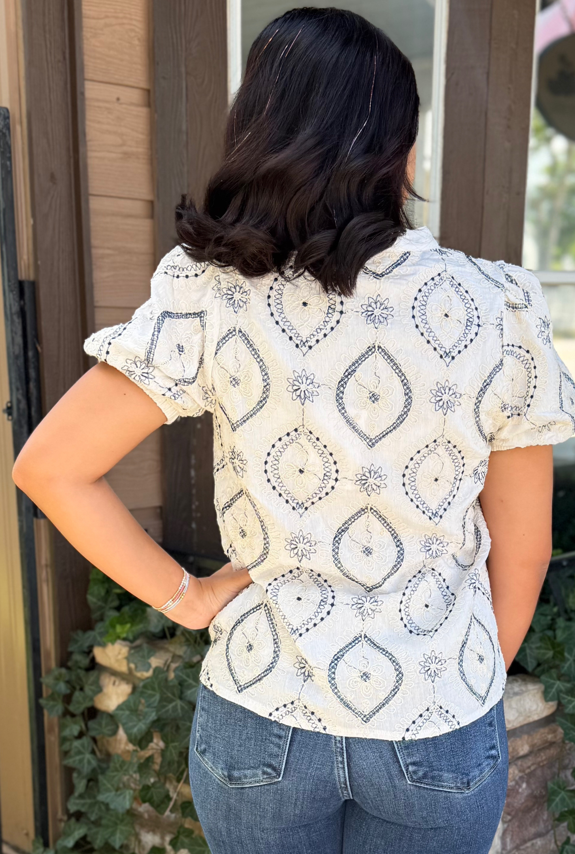 CREAM BELLFLOWER TOP
