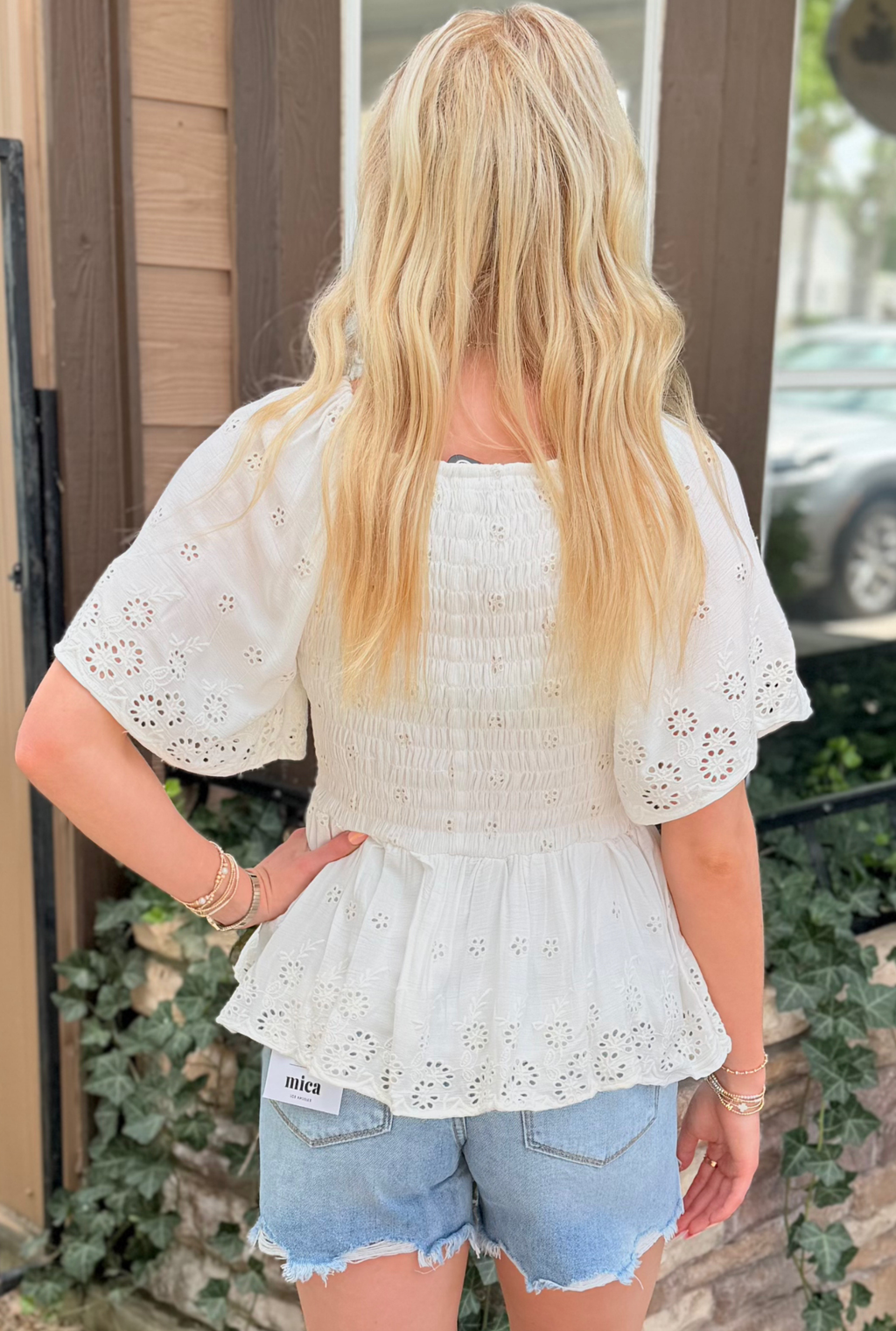 EYELET CLARA TOP