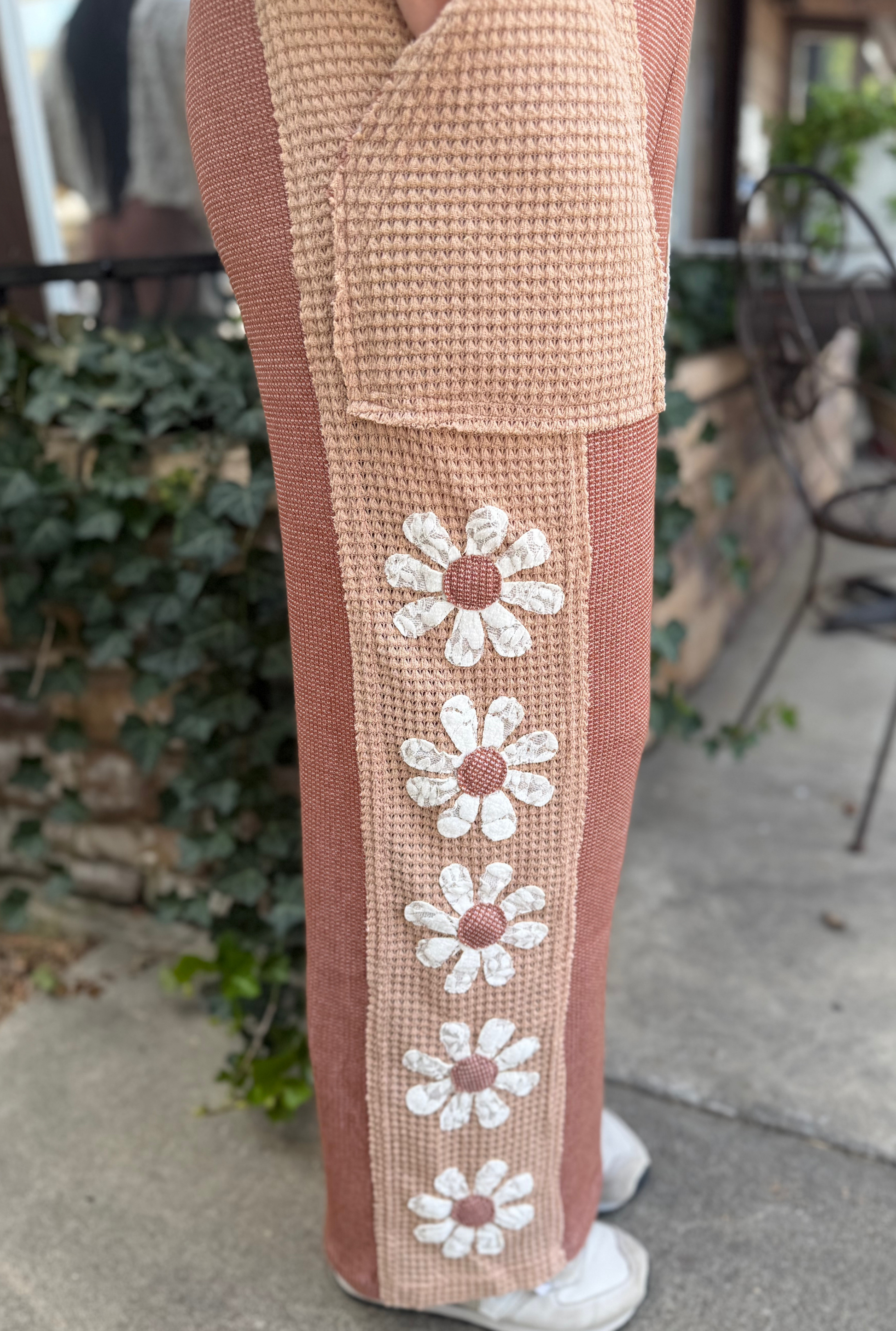 MATCHA DAISY PANTS