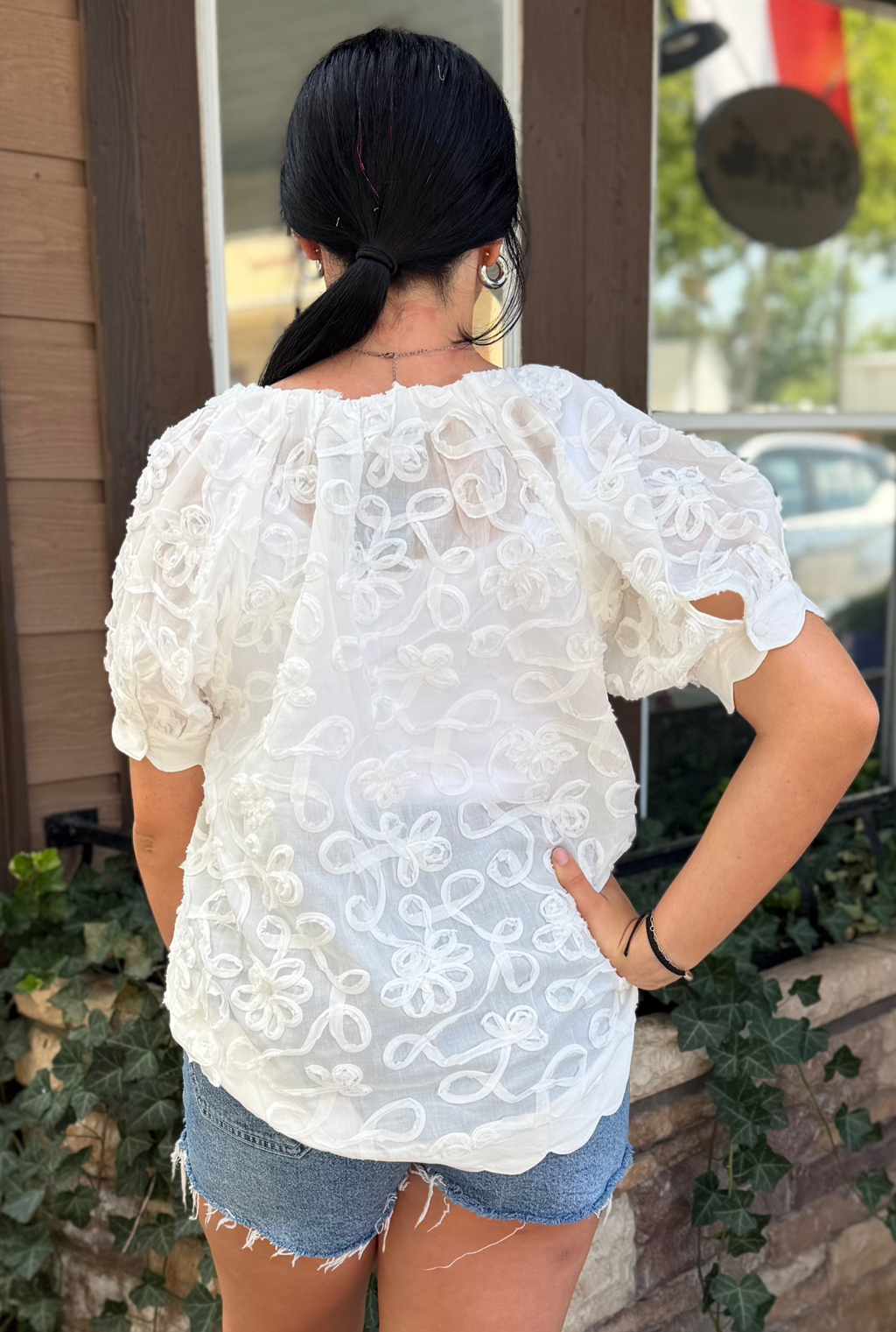 WHITE PETUNIA TOP