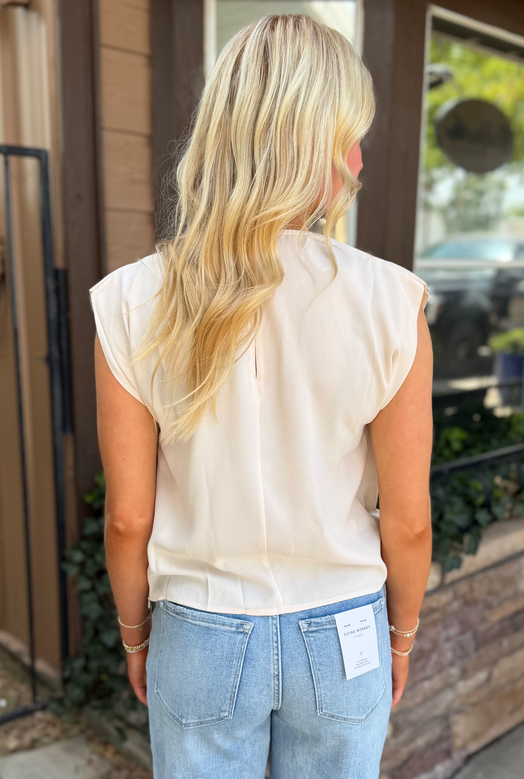 WHITE CAP SLEEVE TOP
