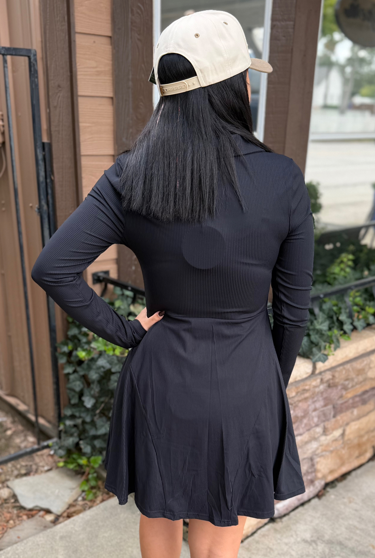 BLACK ACTIVE DRESS