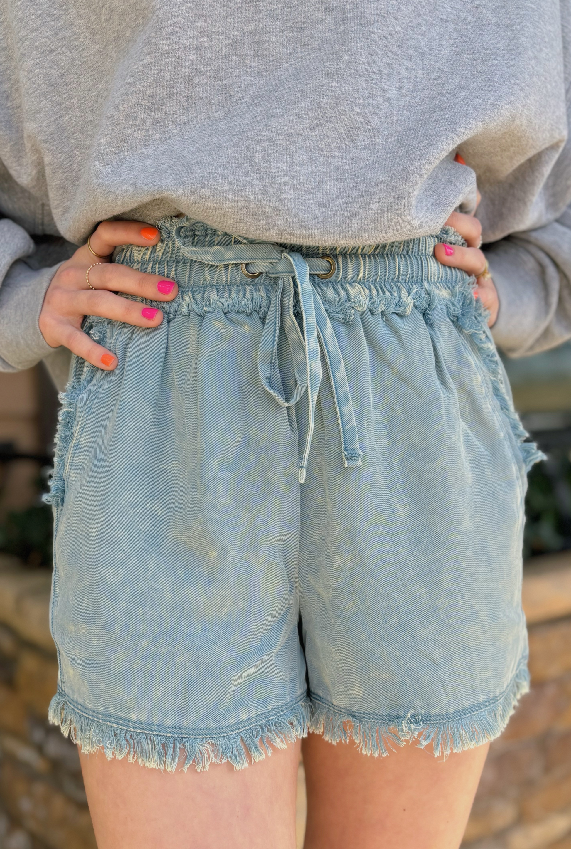 MINERAL WASHED DENIM SHORTS