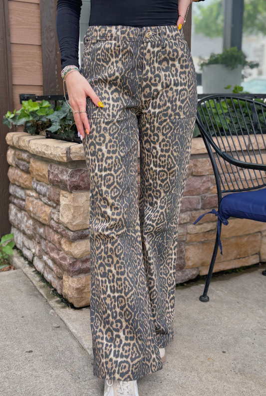 LEOPARD FLARE PANTS