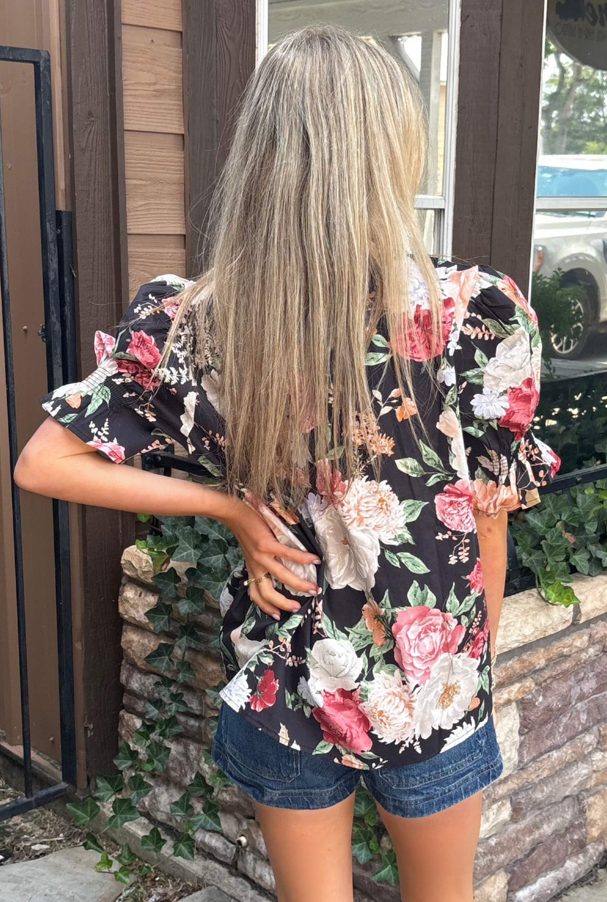 BLACK FLORAL FANTASTIC TOP