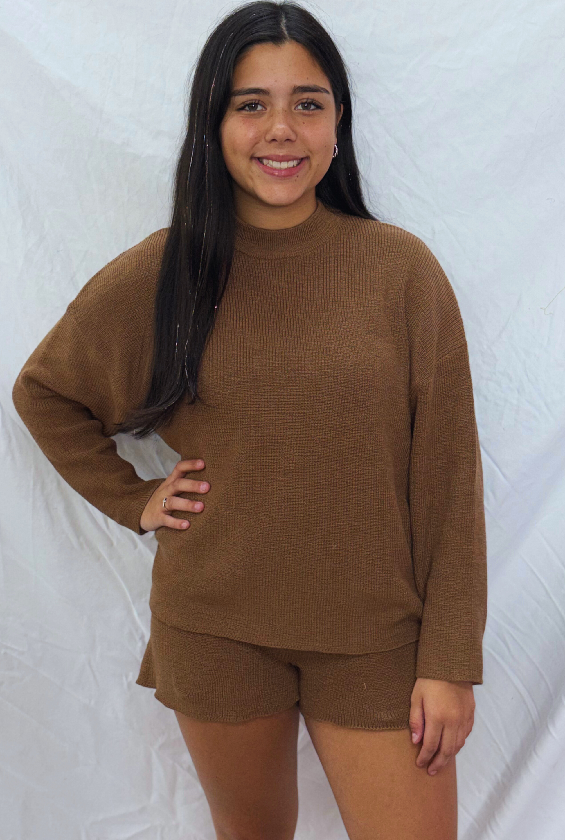 CAMEL SWEATER & SWEATER SHORTS SET