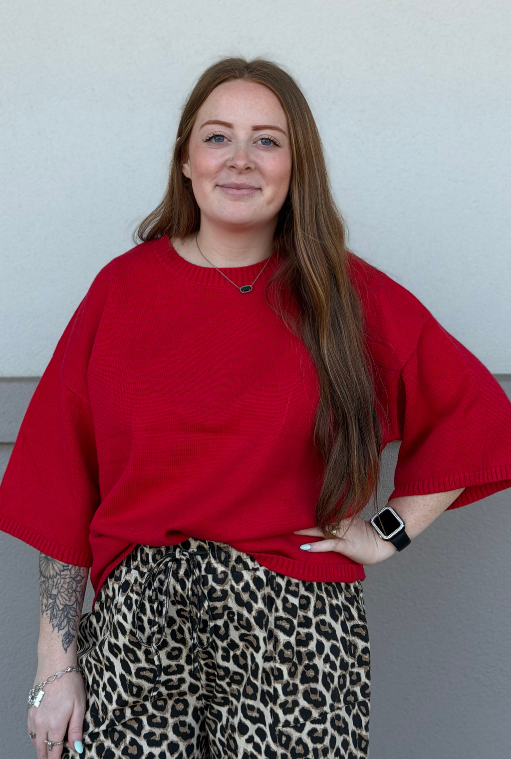 RED SHORT SLEEVE SWEATER