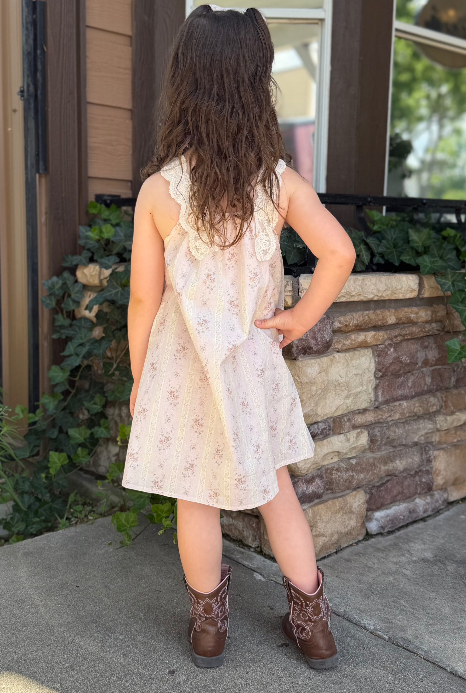 SWEET FLORAL GIRLS DRESS