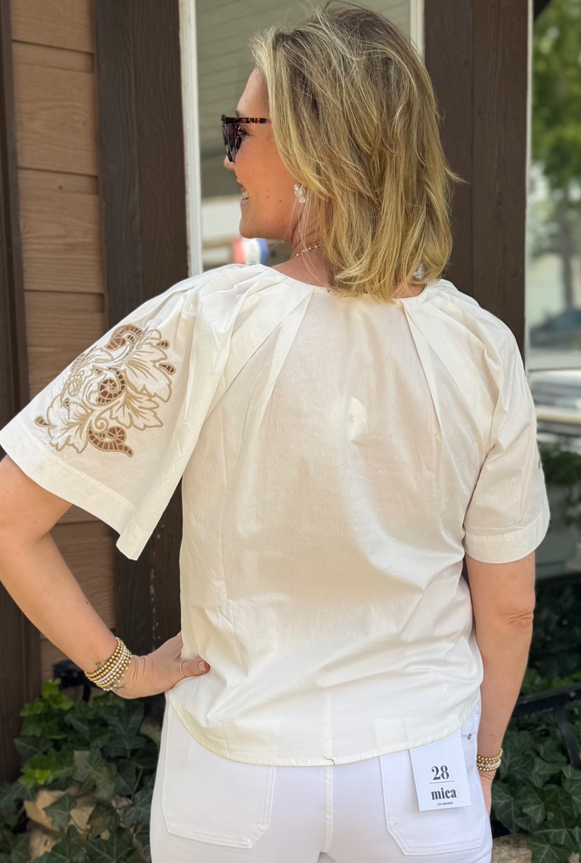 EMBROIDERED EVA TOP
