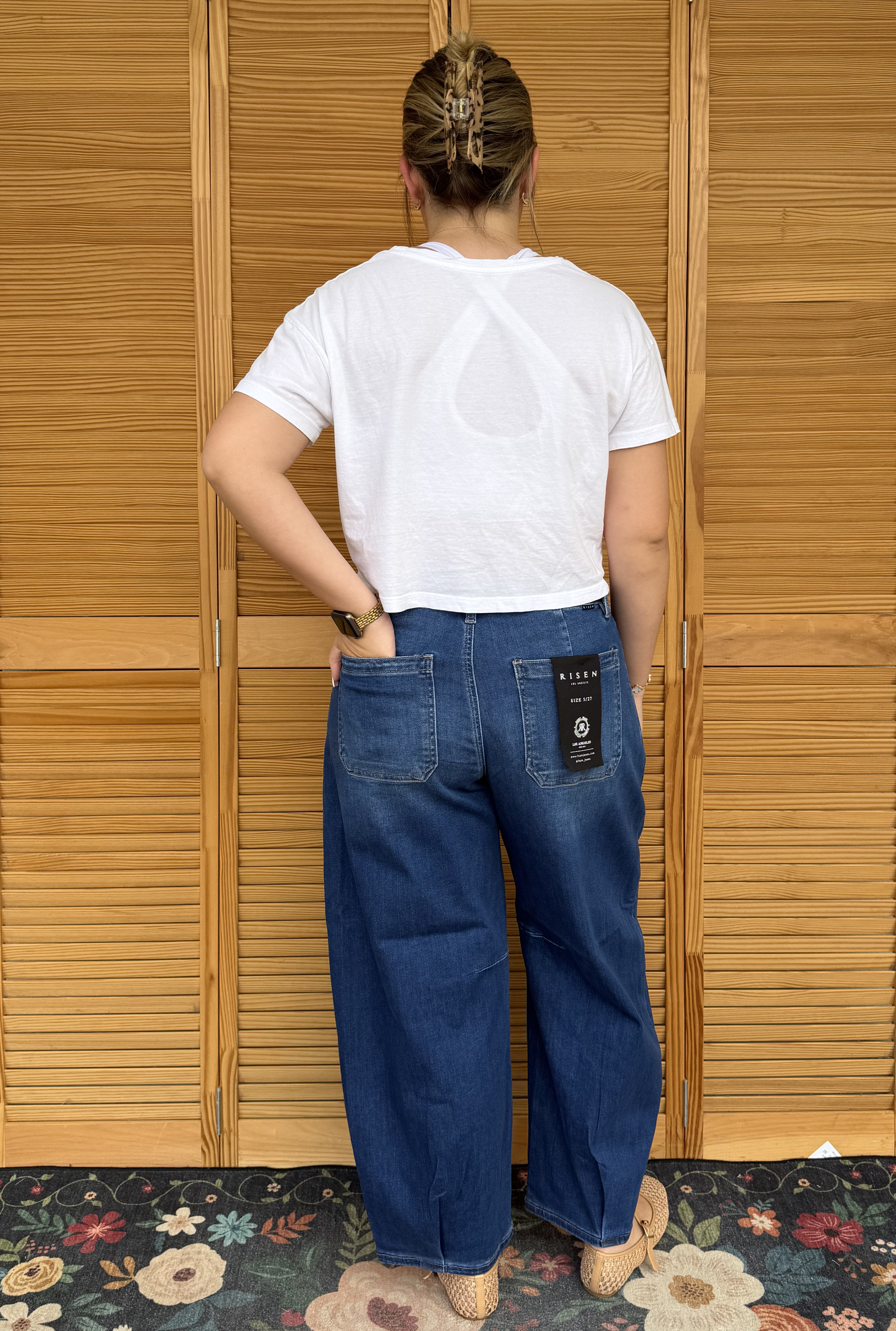 SLOUCHY DARK BARREL JEANS