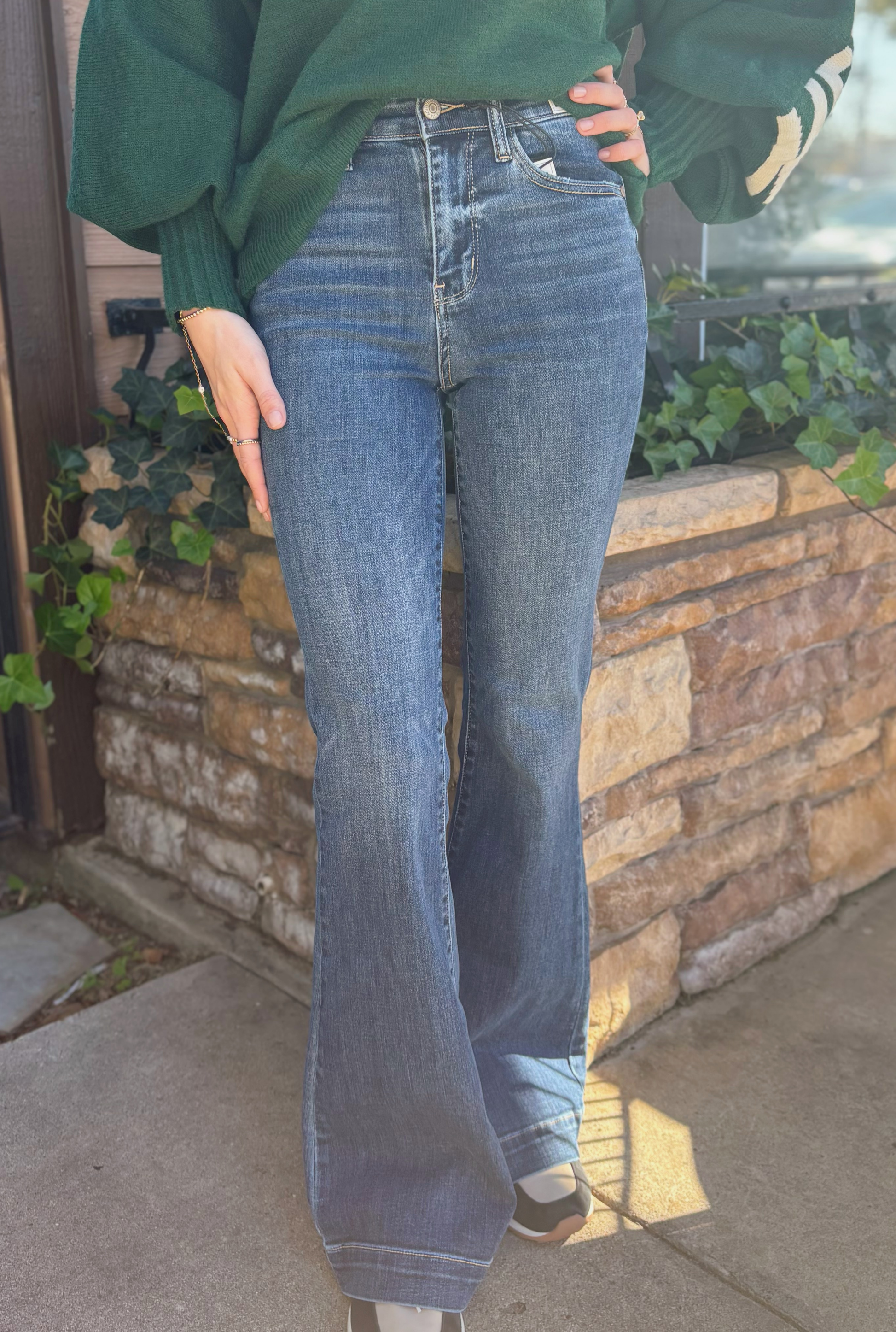 Hw Tummy Control Back Pkt Embroidered Bootcut Jeans