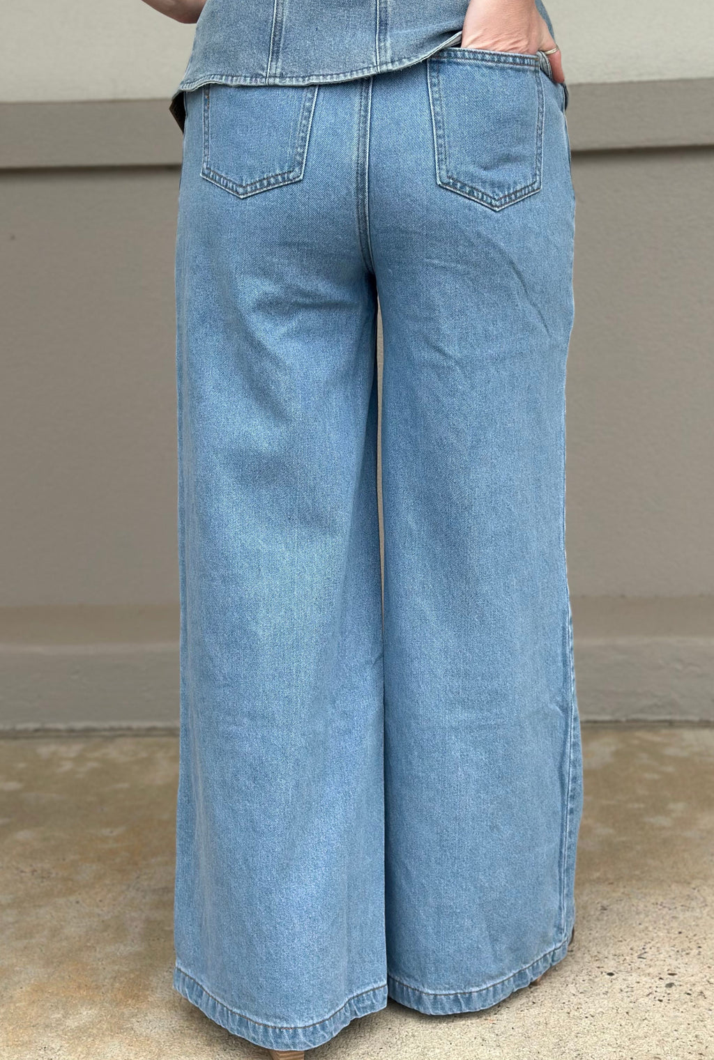 FREE MARKET WIDE LEG DENIM JEANS