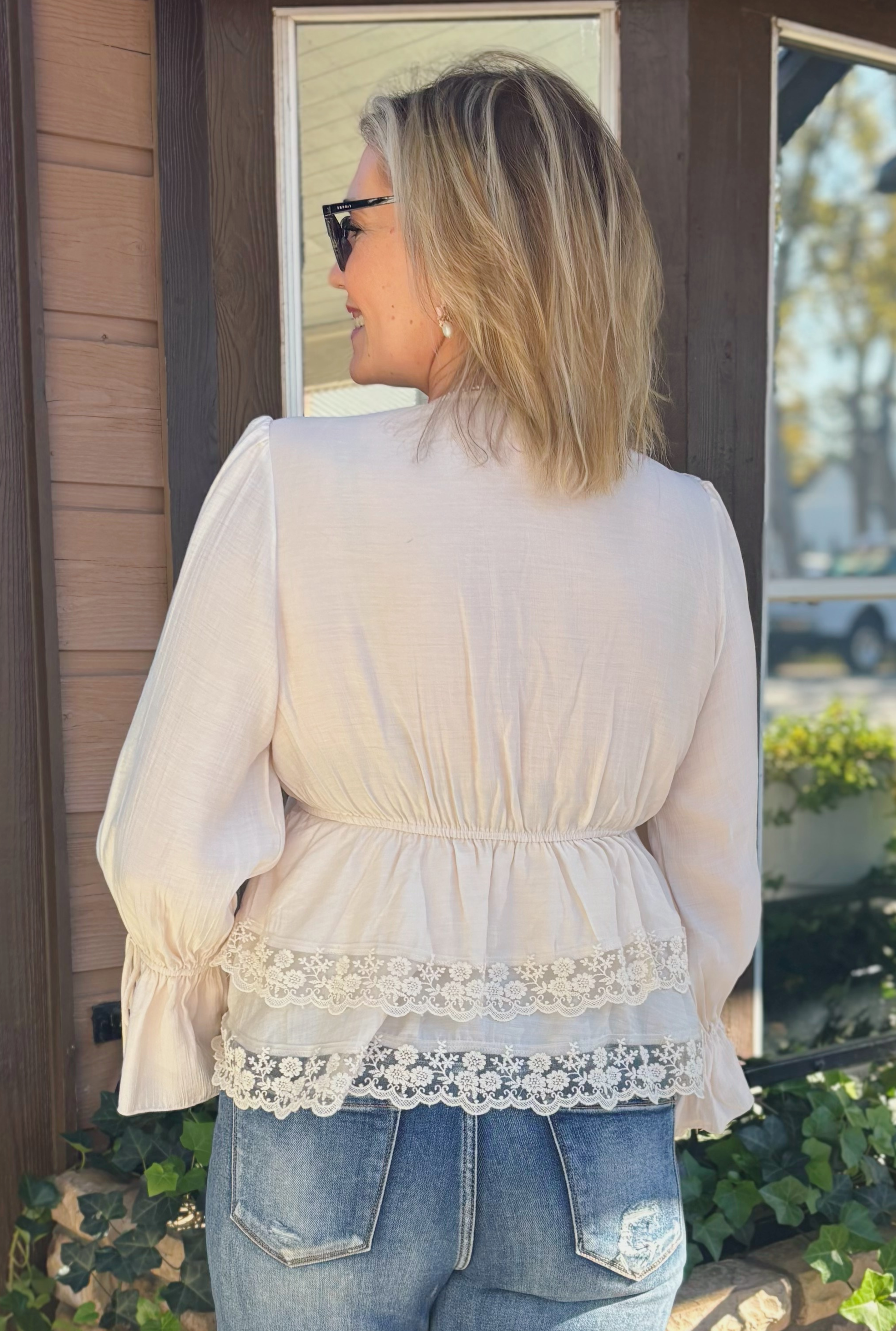 CREAM VIENNA TOP