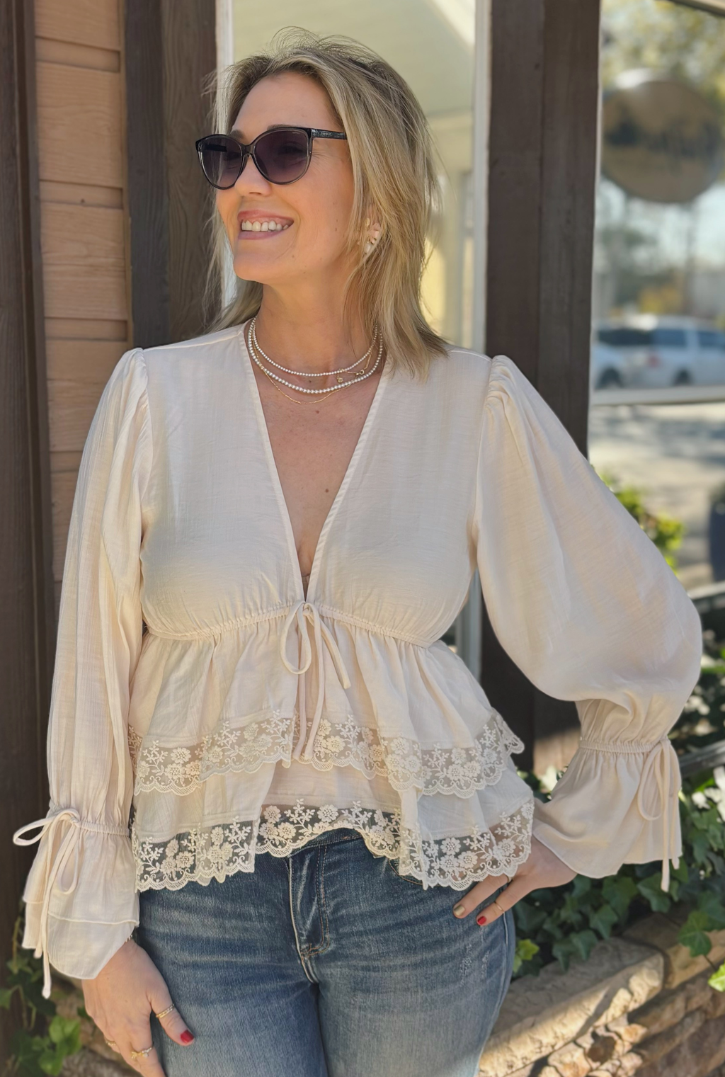 CREAM VIENNA TOP