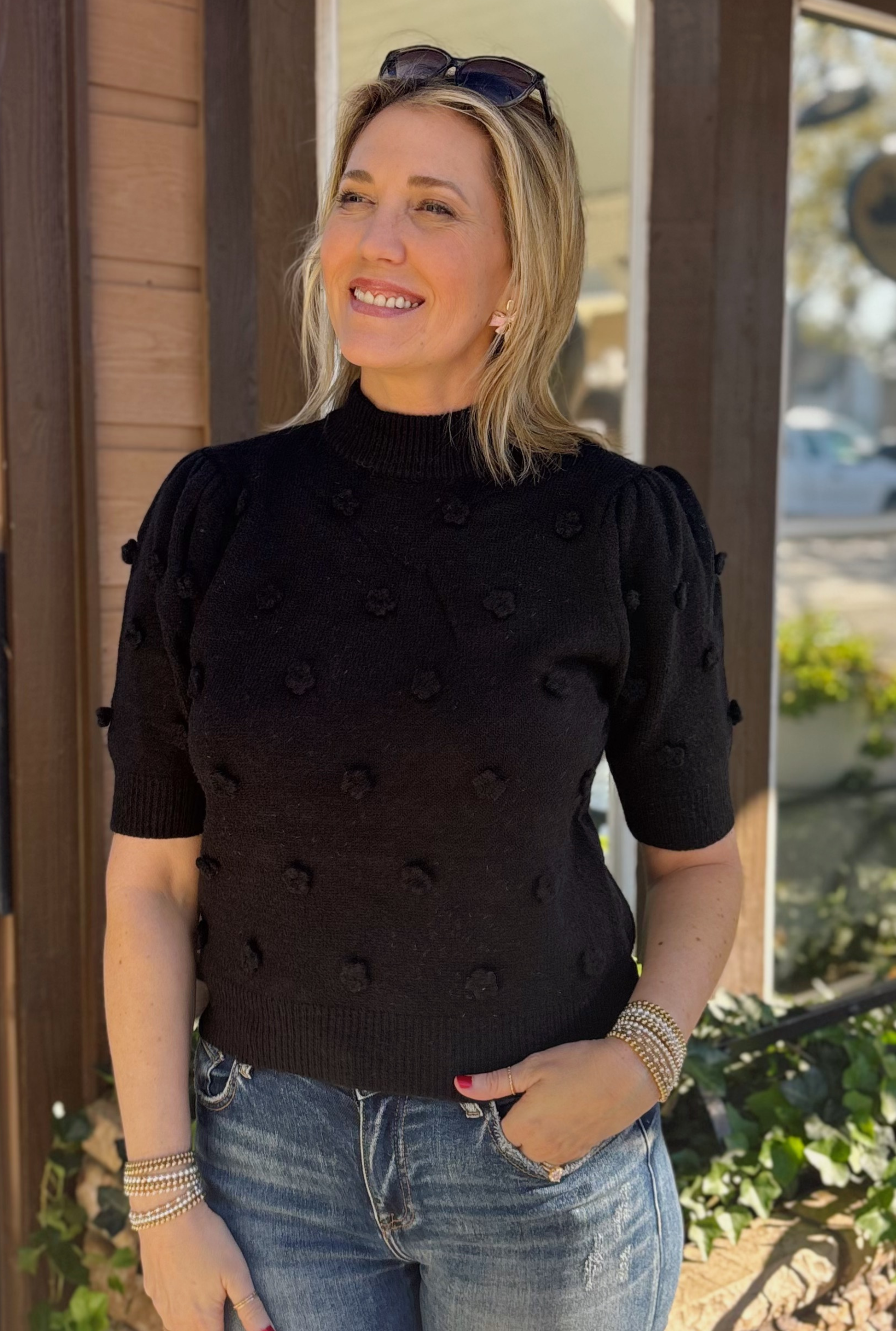 3D FLORAL KNIT SWEATER