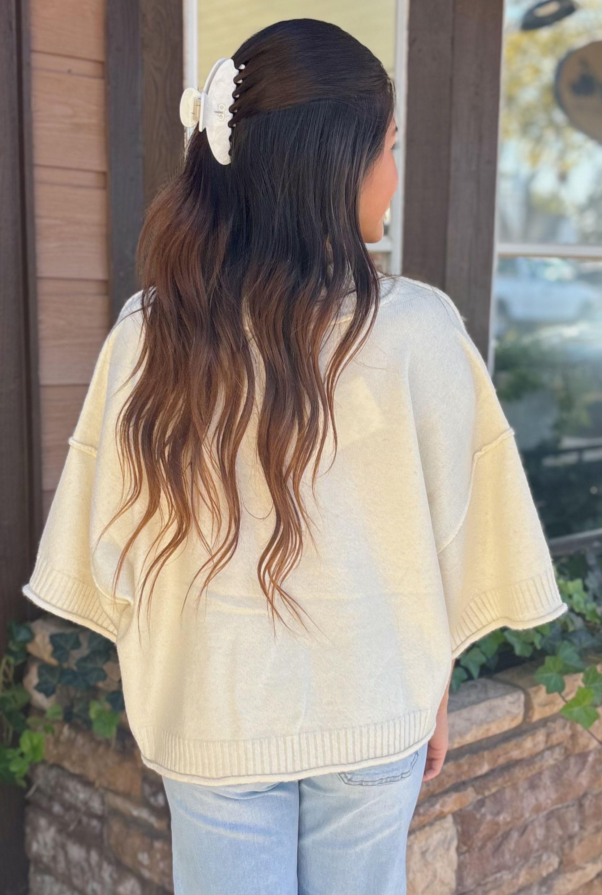 IVORY SHORT SLEEVE SWEATER