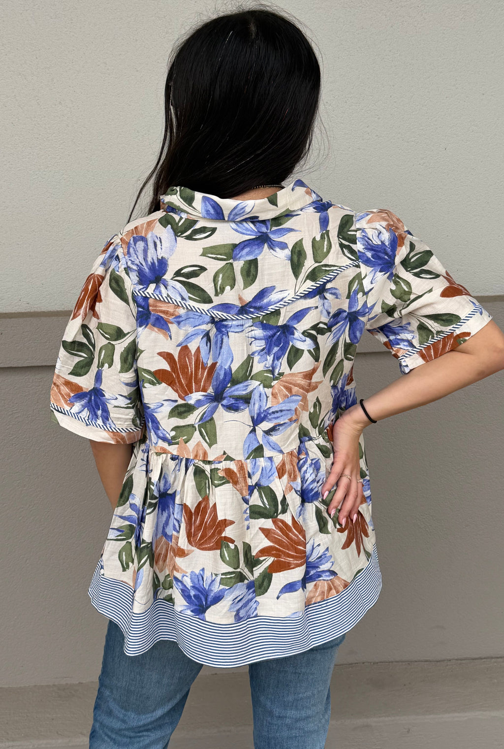 BLUE LILY TOP