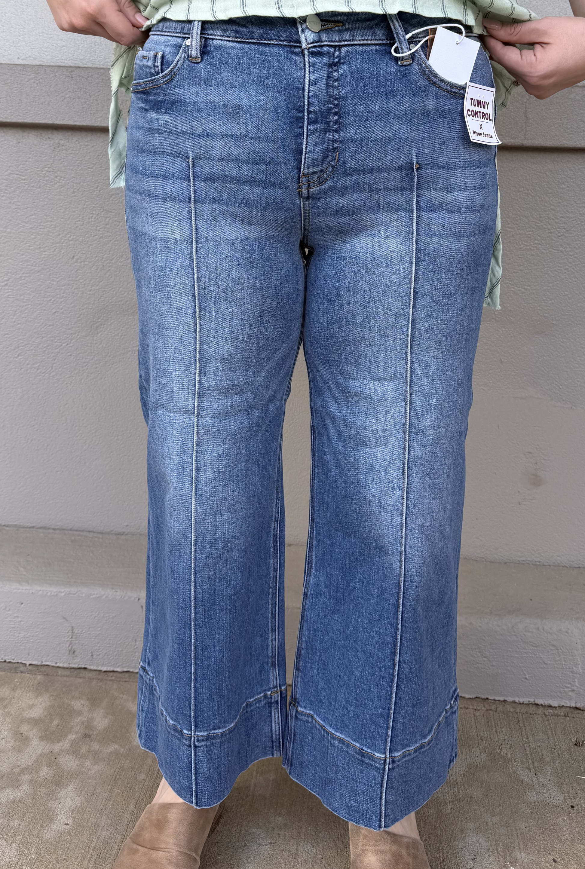 TUMMY CONTROL MID RISE CROP WIDE PINTUCK FRONT JEANS