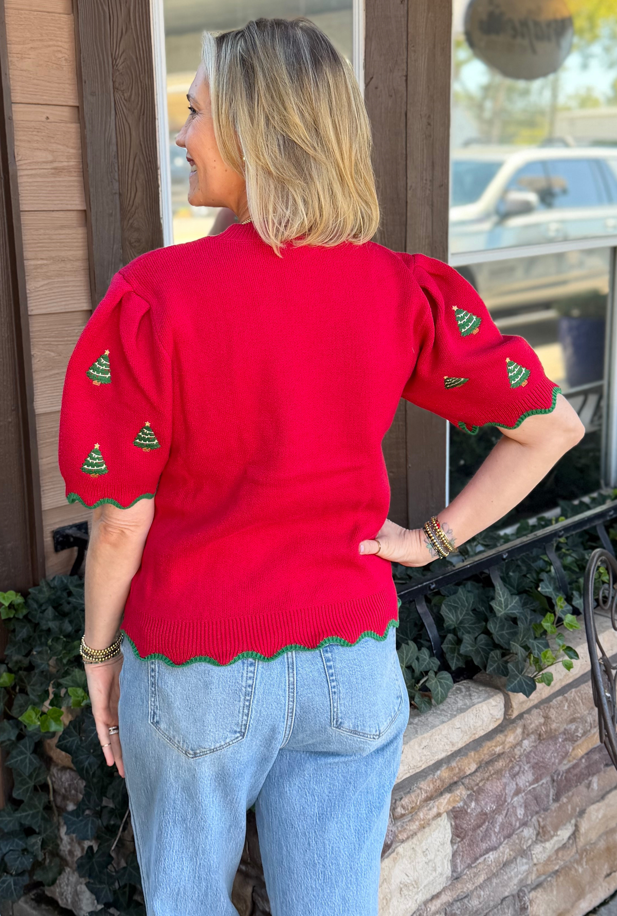 RED TREE SWEATER