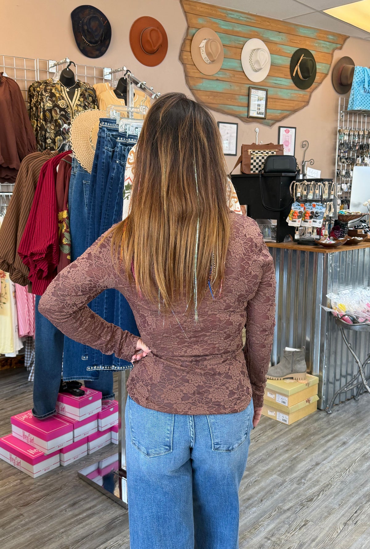 DRIED ROSE LACE TOP