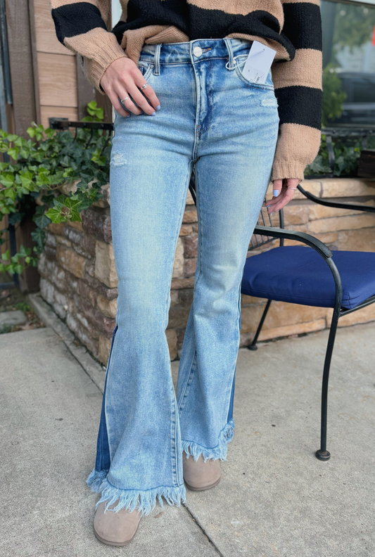 MID RISE FLARE LONG FRAY JEANS