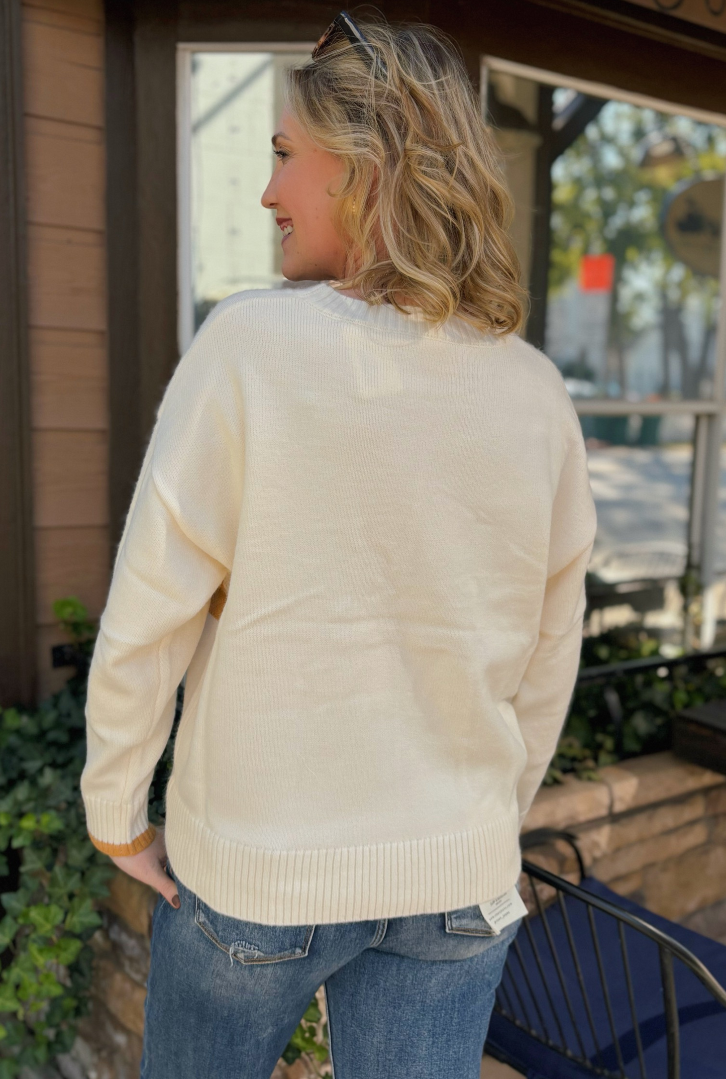 CREAM GOBBLE SWEATER