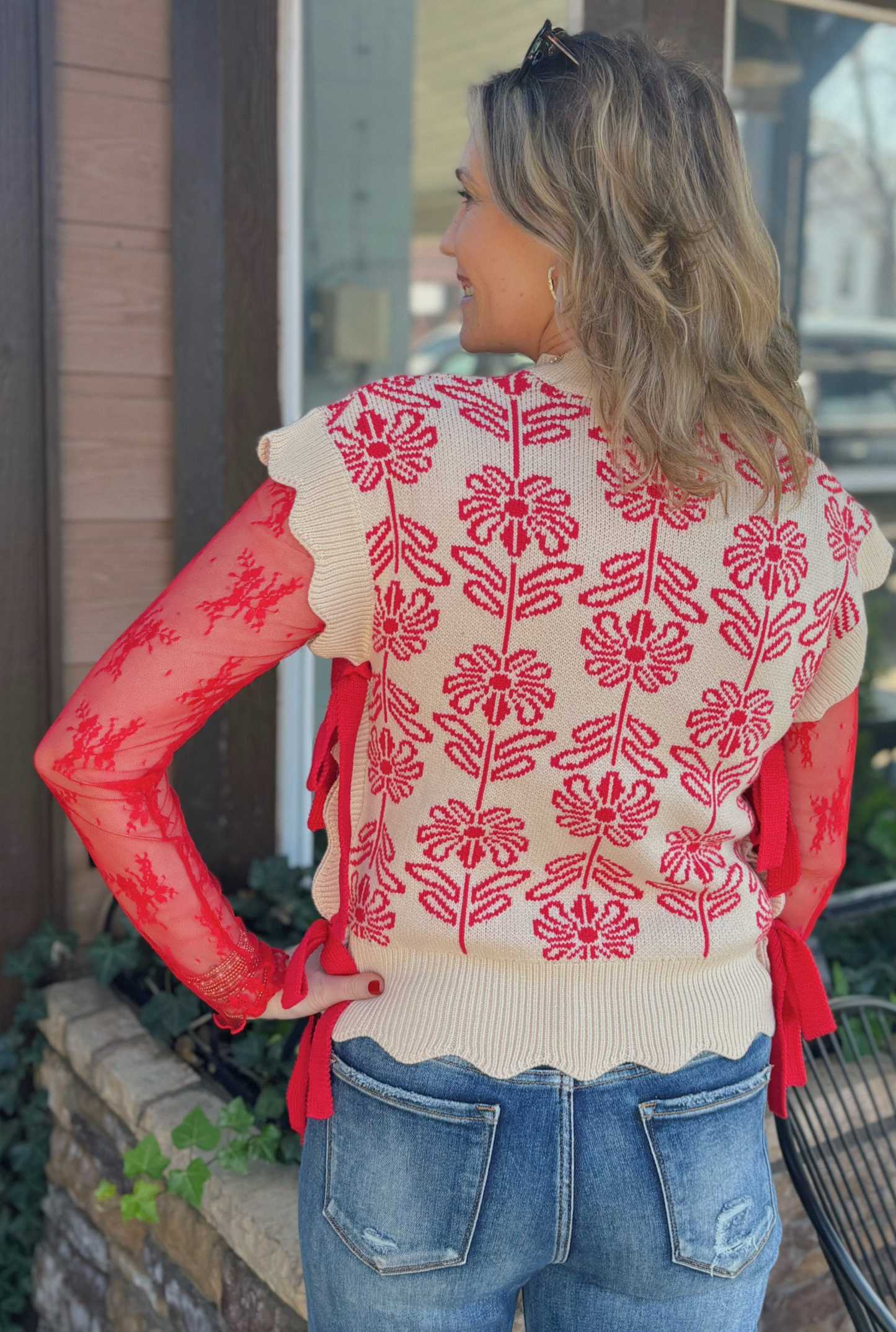 RED FLORAL SWEATER VEST