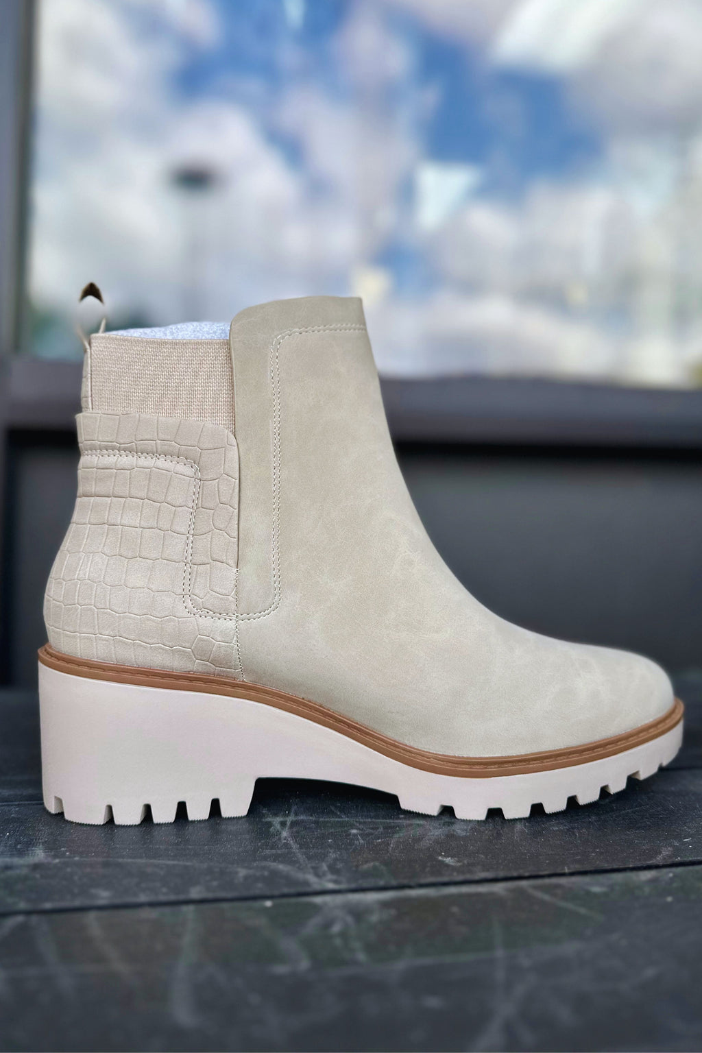 CHELSEA STONE BOOTIES