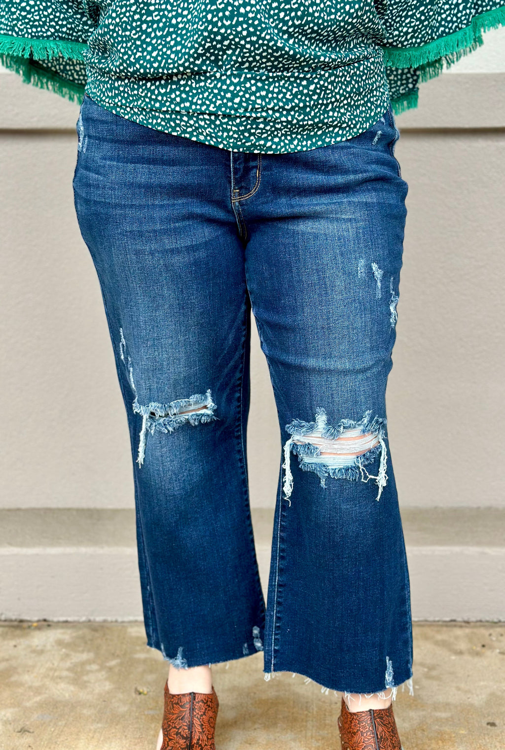 Curvy Knee Destroy Jeans