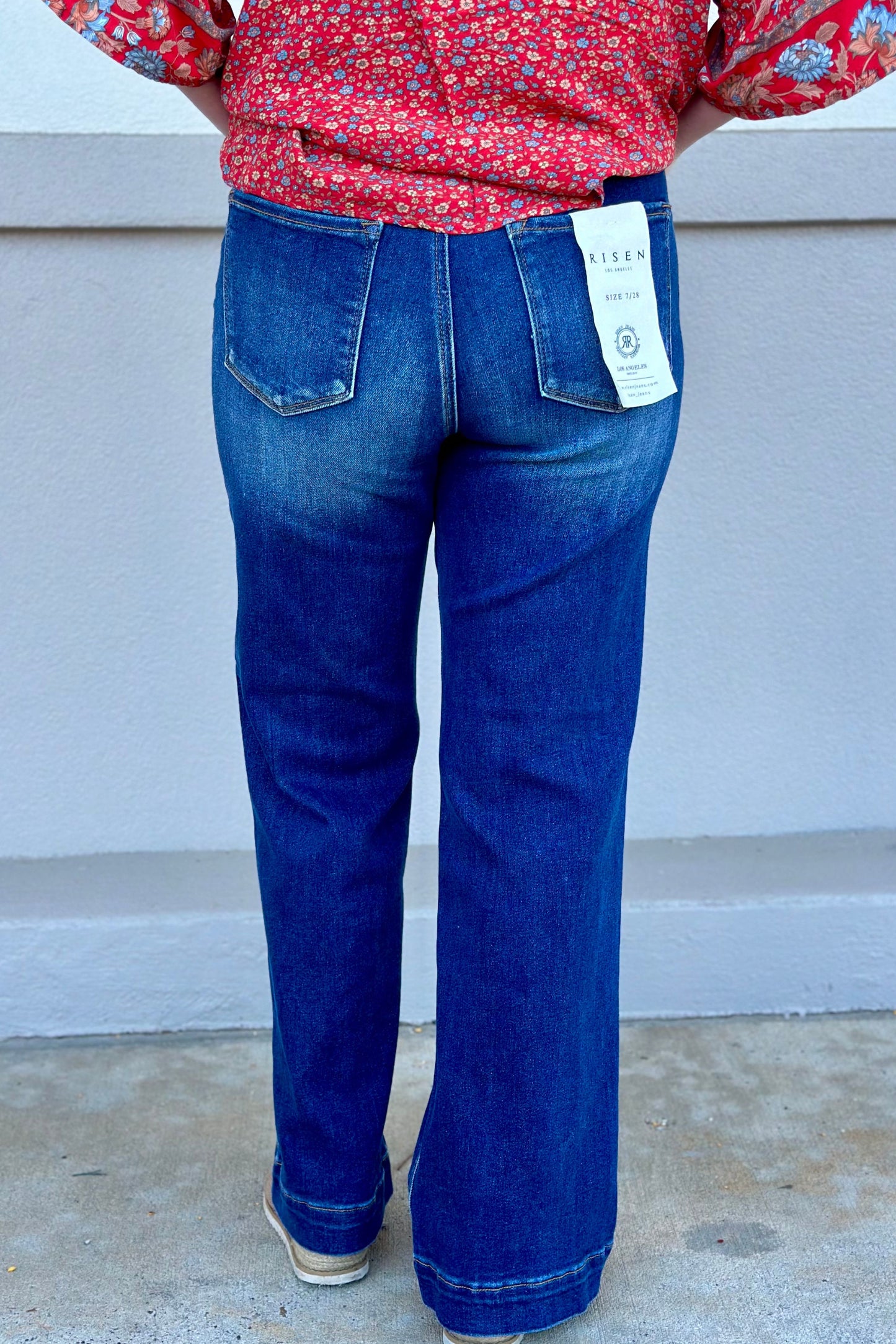 RISEN STRAIGHT LEG JEANS