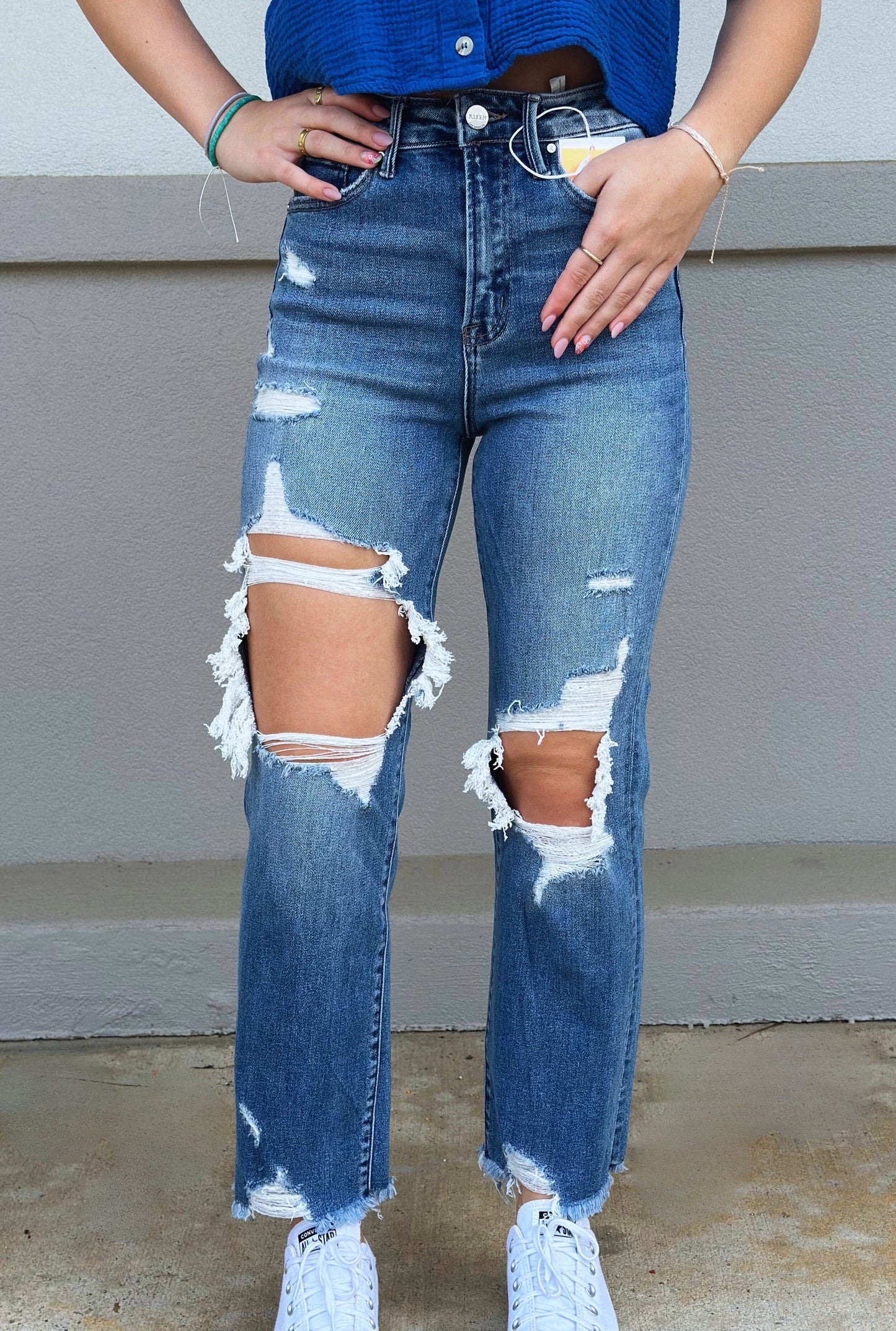 RISEN CROPPED DISTRESSED JEANS