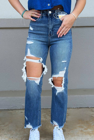 RISEN CROPPED DISTRESSED JEANS