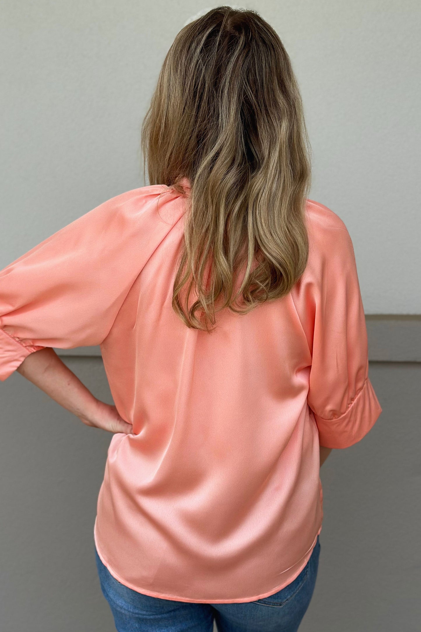 PEACH SPICY SATIN TOP