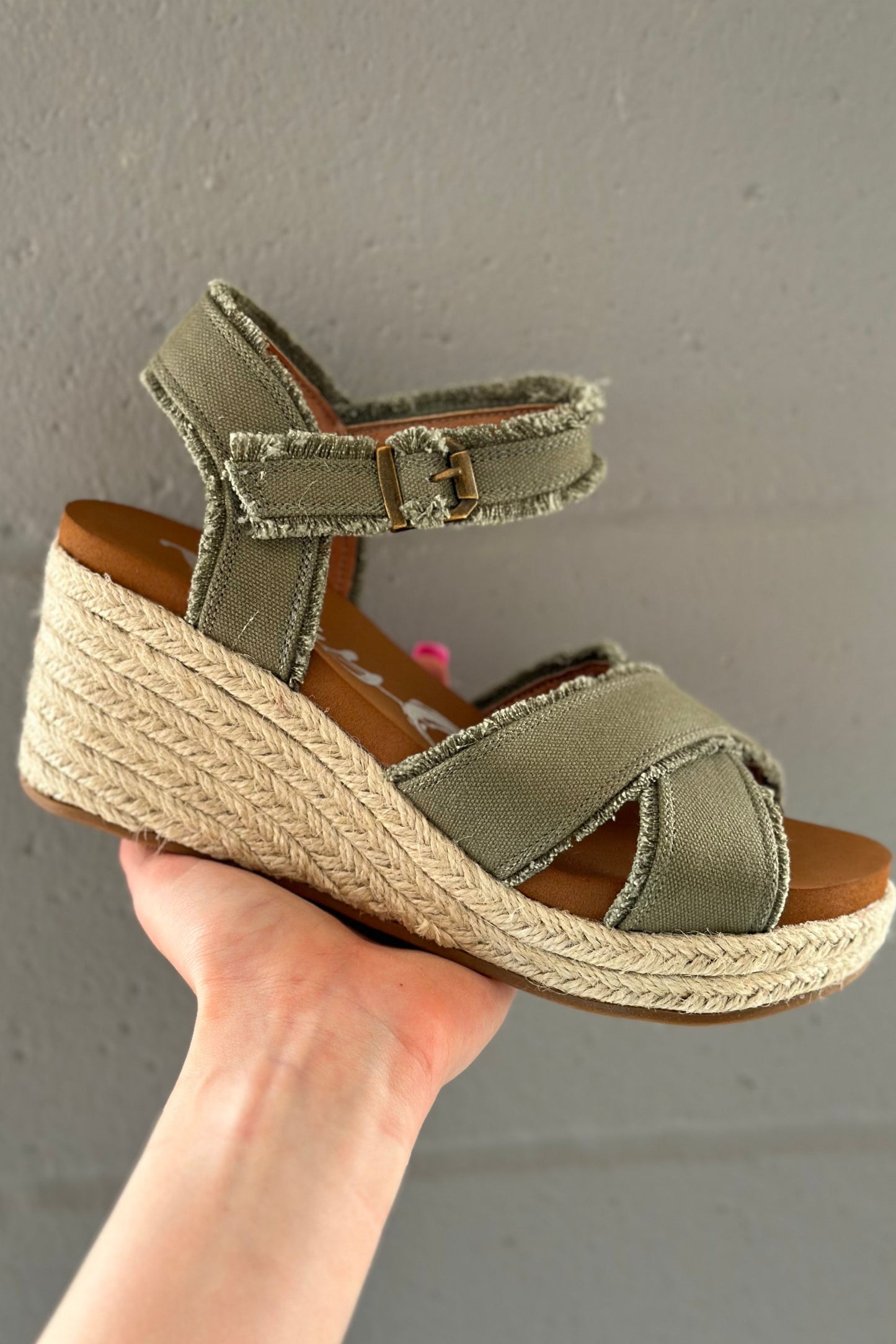 KHAKI BRISTA WEDGES