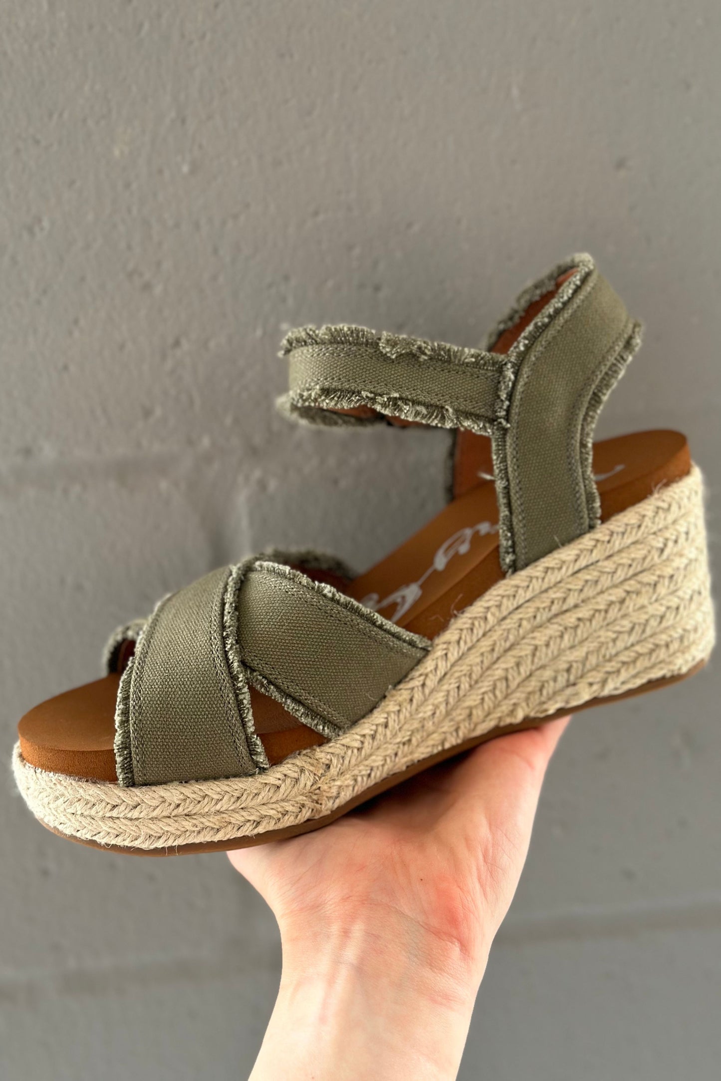 KHAKI BRISTA WEDGES