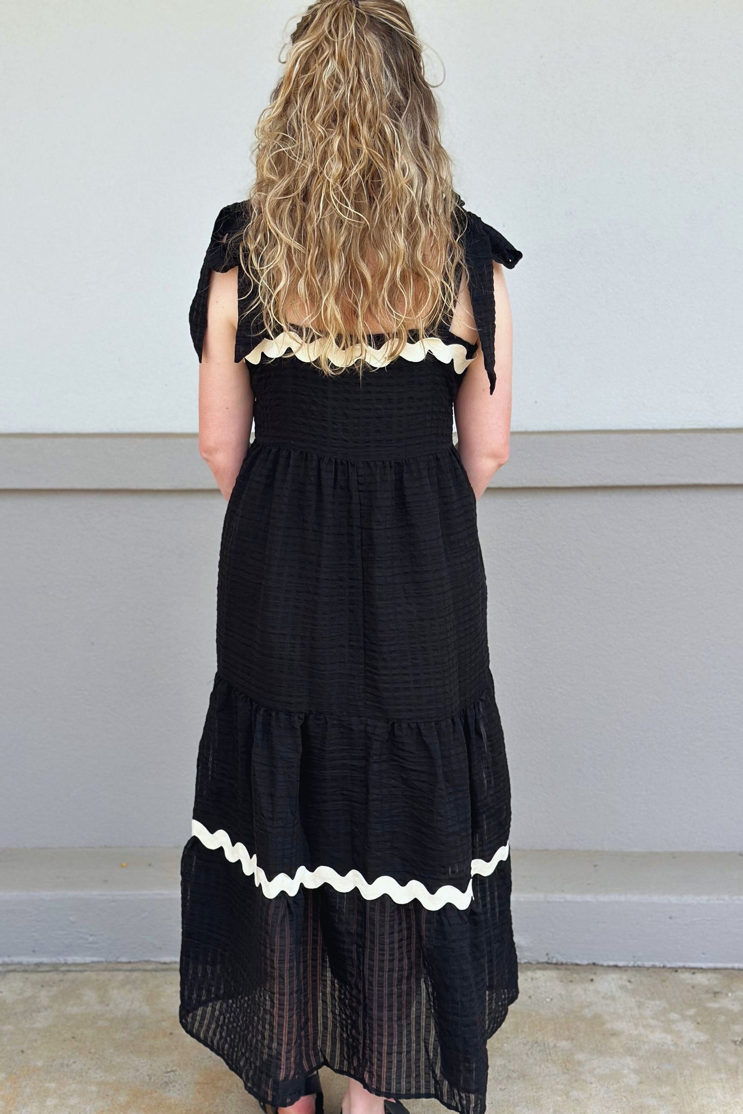 BLACK SUMMER ELEGANCE  DRESS