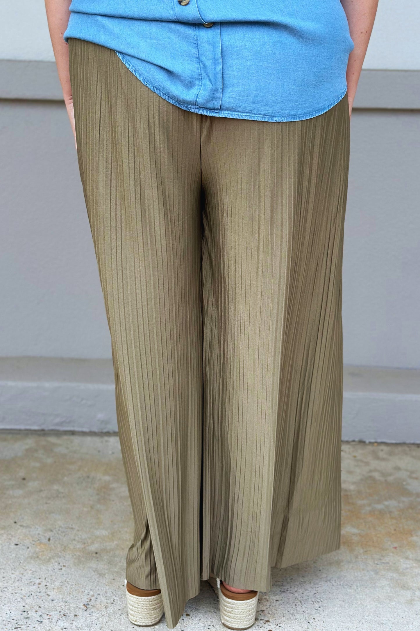 CURVY KHAKI WOVEN PANTS