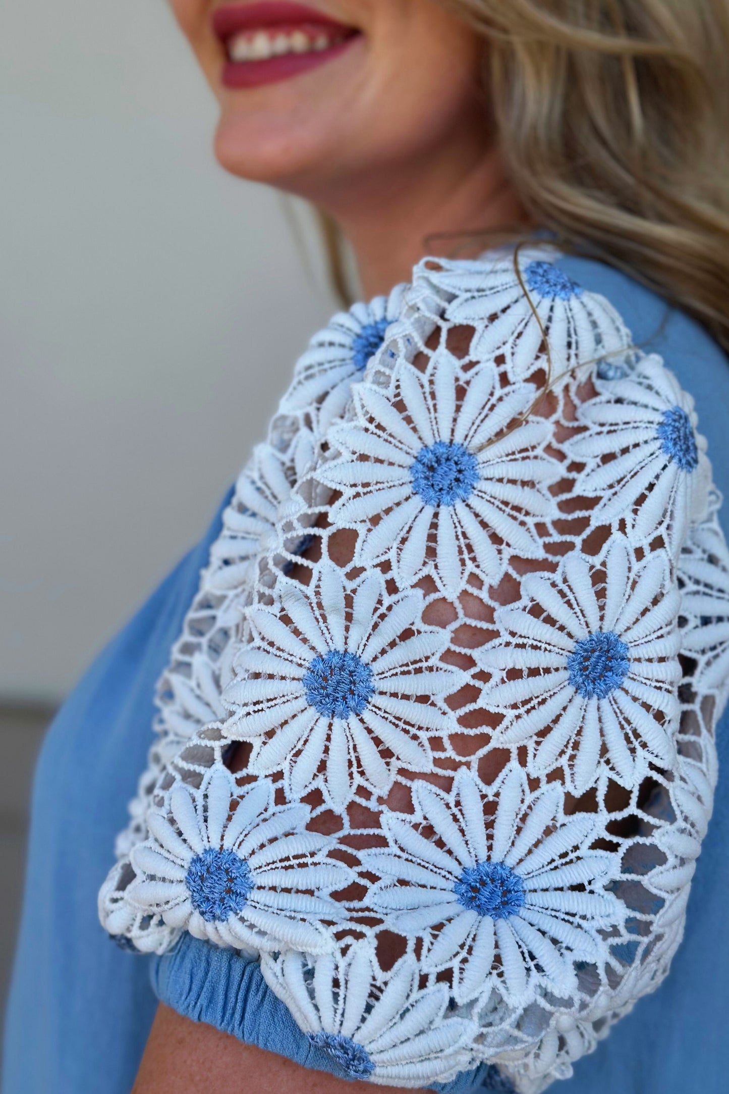 BLUE DAISY TOP