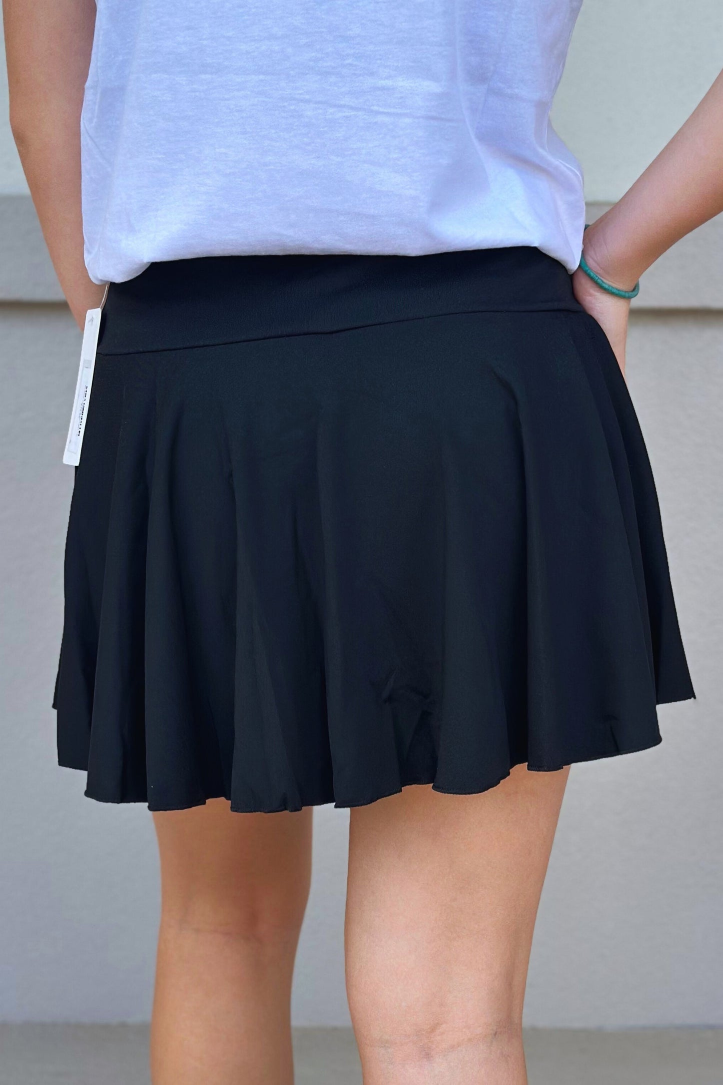 BLACK TENNIS SKORT