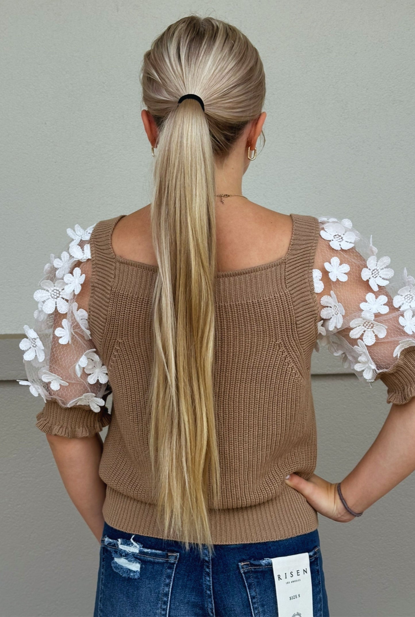 COFFEE ELEGANT FLORALS TOP