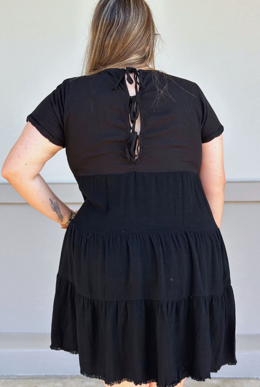CURVY BLACK LINEN LILY DRESS