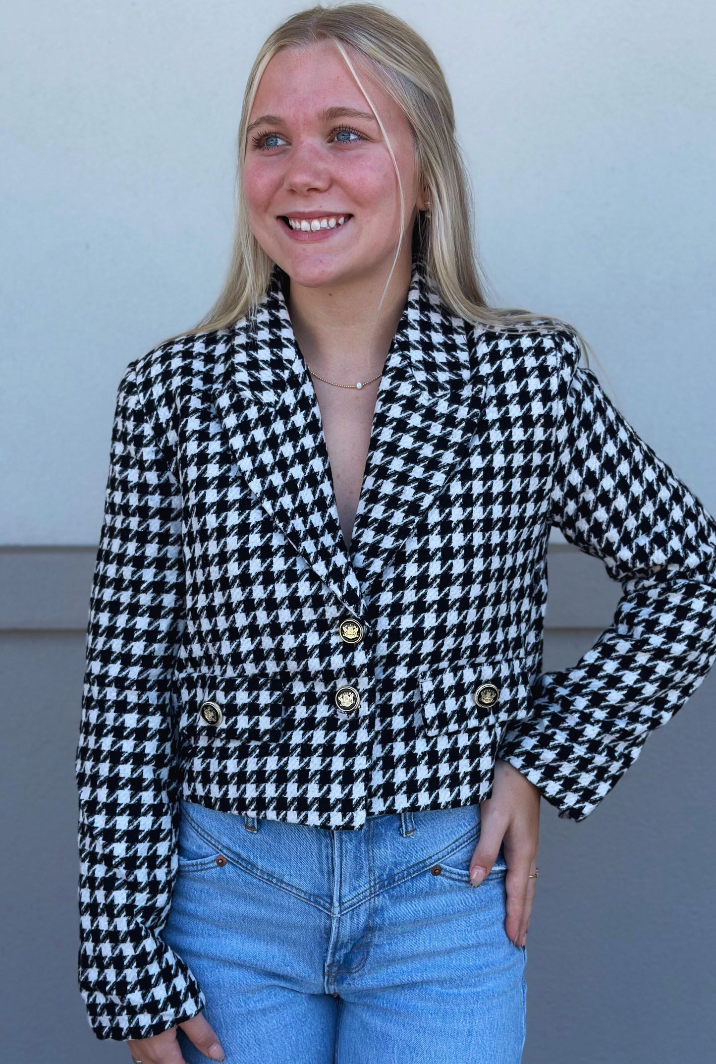 BLACK CROPPED BLAIR BLAZER