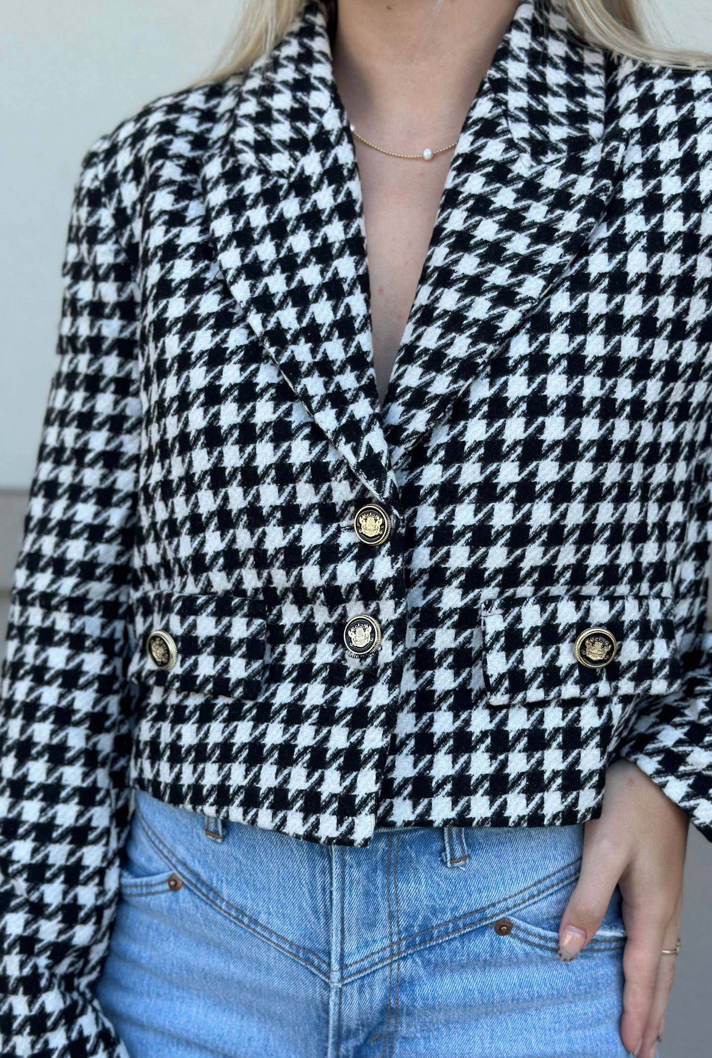 BLACK CROPPED BLAIR BLAZER