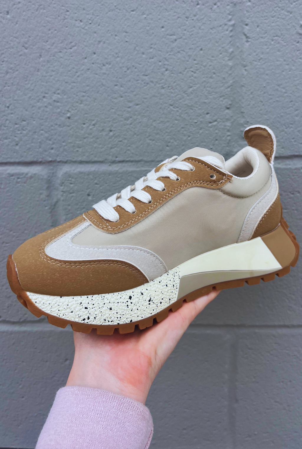 JOEY TAUPE