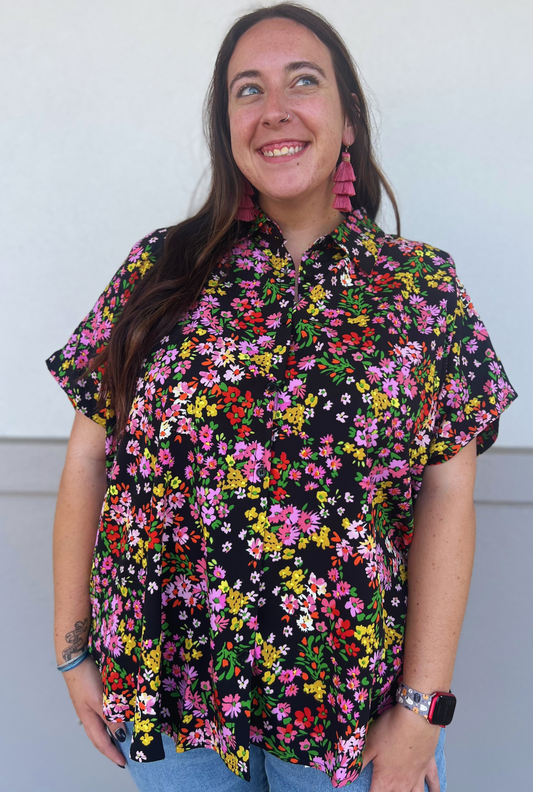 CURVY BLACK FLORAL FINLEY TOP