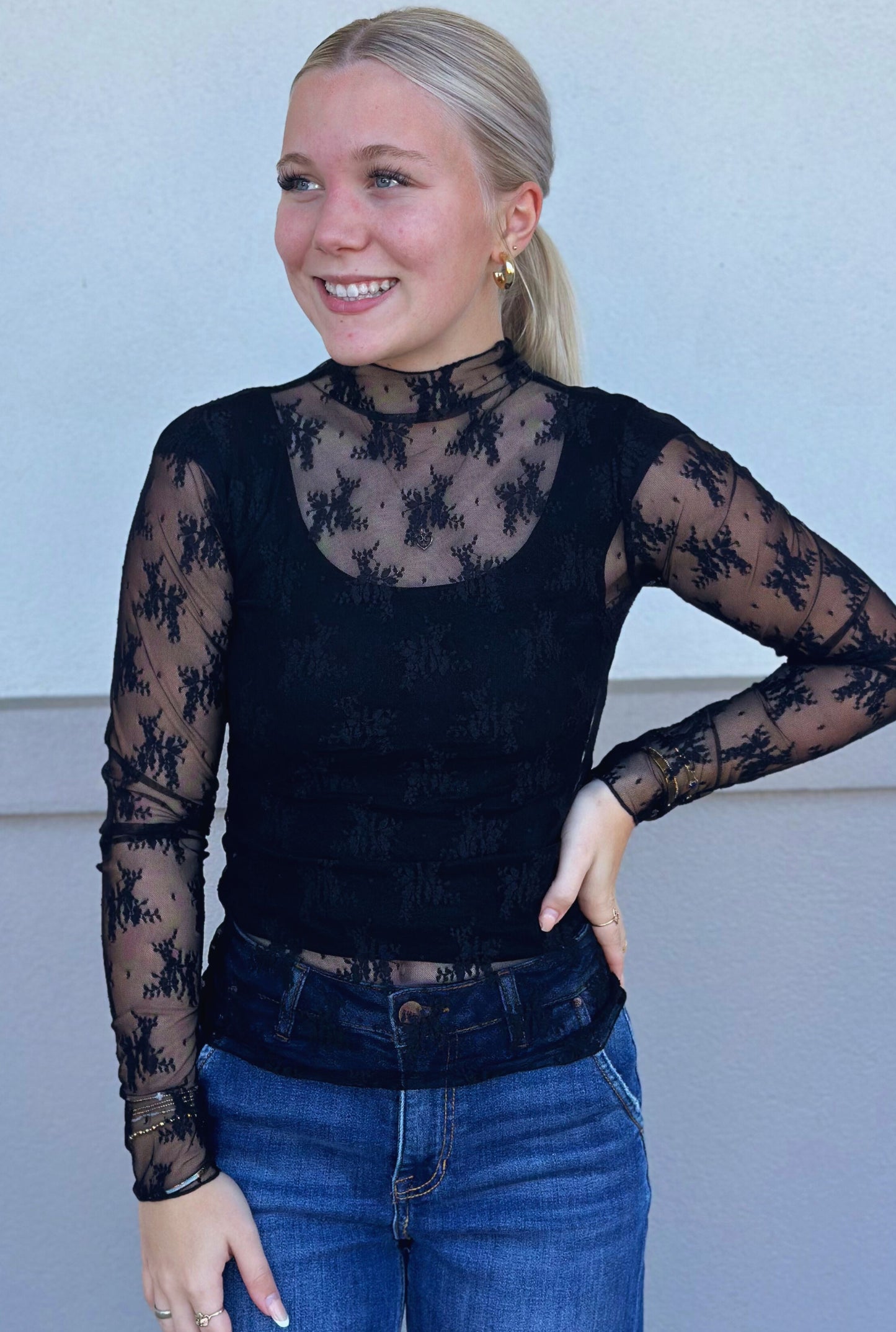 BLACK VERY J MESH TOP