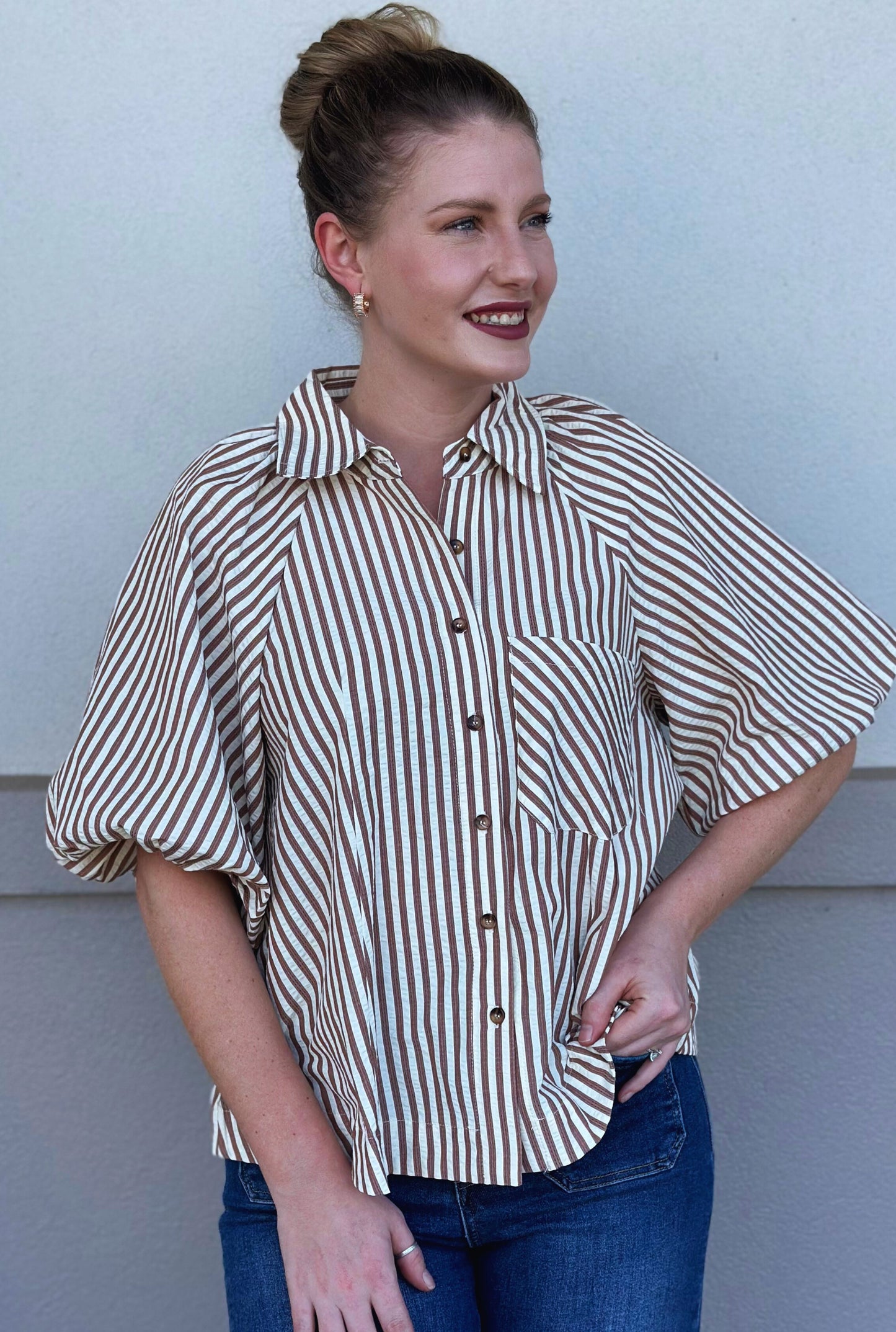 PECAN BUBBLE SLEEVE TOP